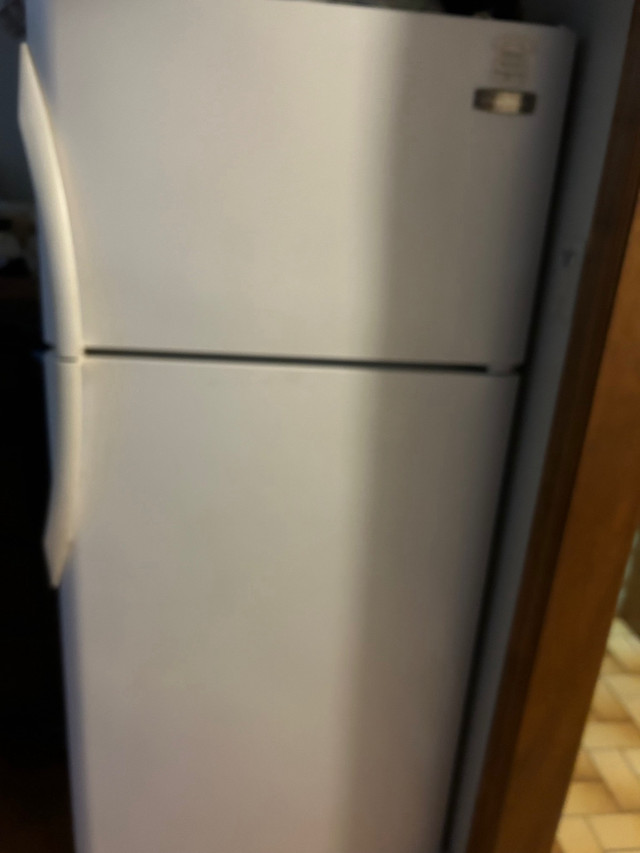 fridge for sale  in Refrigerators in City of Toronto - Image 2