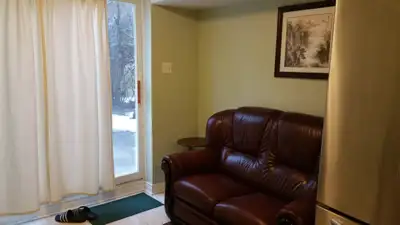 McCowan/Finch, looking for a female roommate in walkout basement
