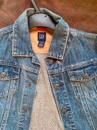 Gap jean jacket - 5t