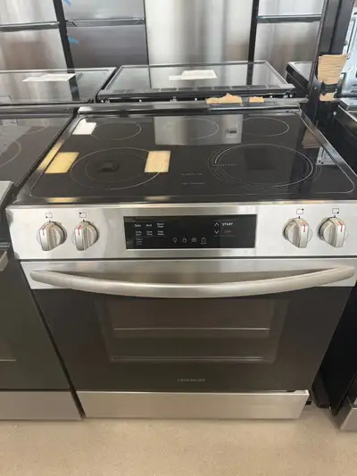 Frigidaire - Cuisinière Électrique - Acier inoxydable - 5.3 pi³ - 1 an garantie Cette cuisinière Fri...