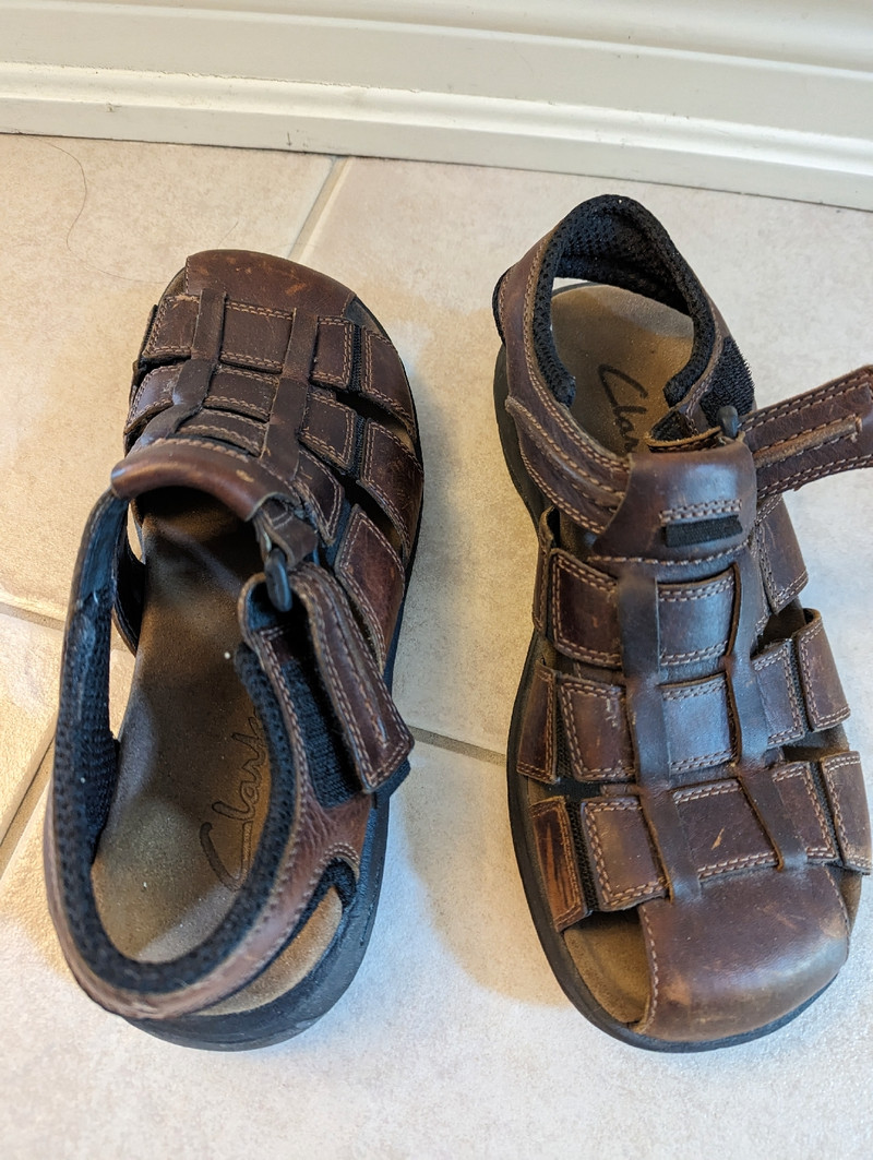 Mens Clarks Leather Sandals | Men's Shoes | Markham / York Region | Kijiji