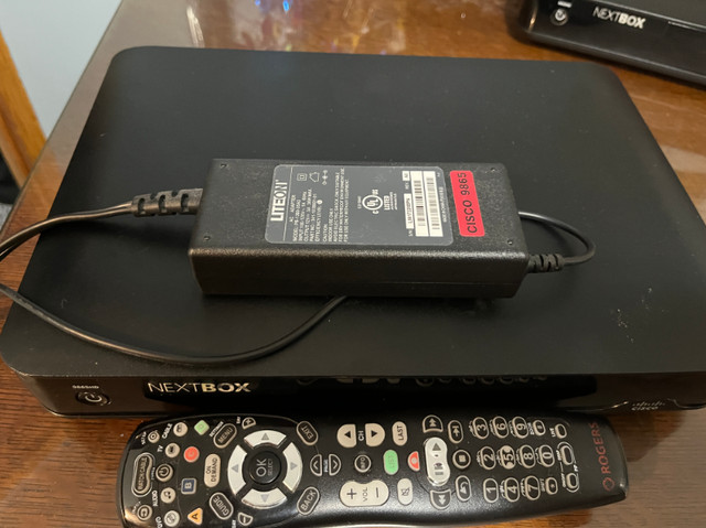 Rogers HD PVR 9865 with Remote and cables in Video & TV Accessories in London