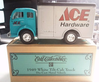 ERTL COLLECTIBLES ACE HARDWARE 1949 WHITE TILT CAB TRUCK DIECAST