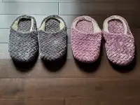 Slippers gray or magenta (2 colors available)/pantoufles neuves