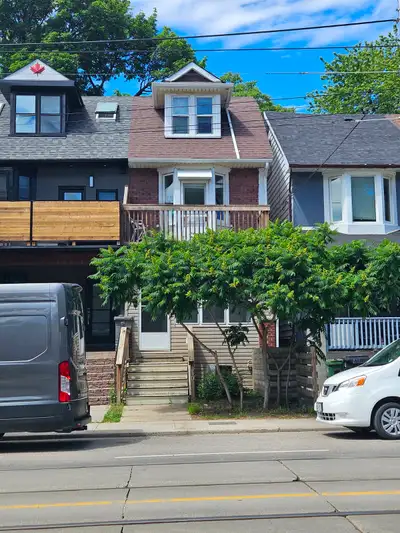 Bright and spacious 5-bedroom, 2-bathroom century home in the desirable and diverse Greenwood-Coxwel...