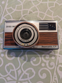 Vintage Zeiss Ikon Ikomatic CF Camera