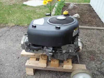 MOTEUR    TRACTEUR   GAZON   DE   17.5   HP., View more