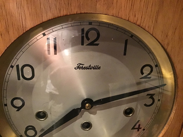 Antique Forestville Wall Clock in Arts & Collectibles in Oakville / Halton Region - Image 3