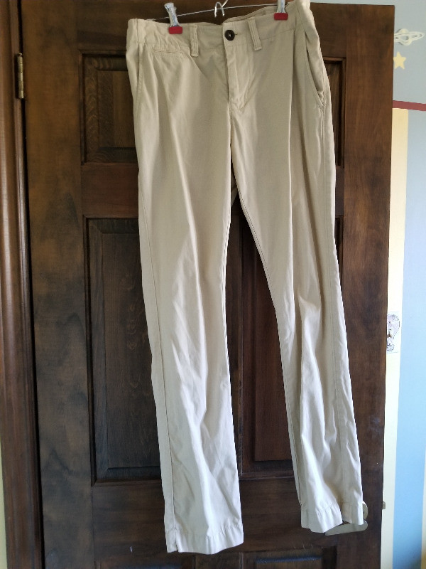 Men's/Youth Pants American Eagle, Roots, Levi  27 - 30W in Men's in Peterborough - Image 3