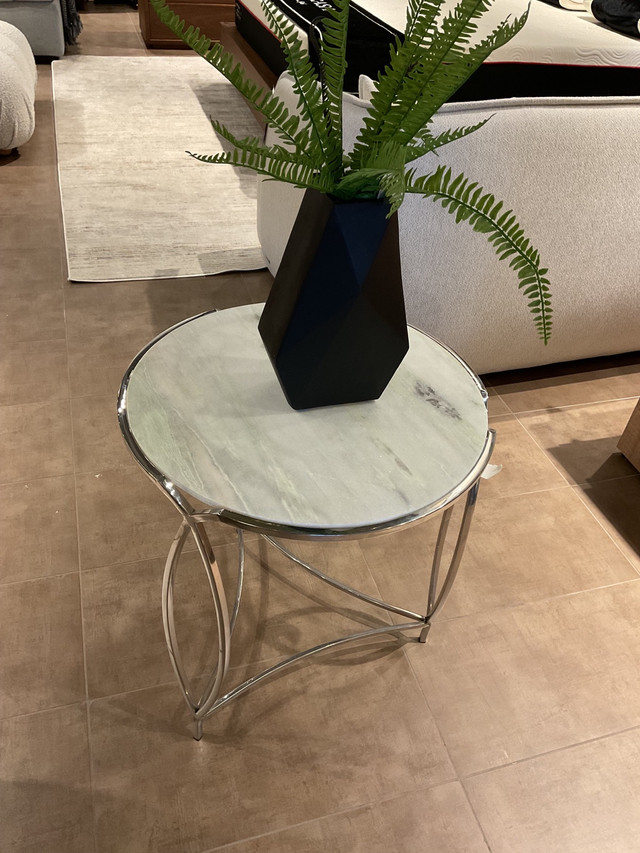 Maggie Marble end table in Other Tables in City of Toronto - Image 2
