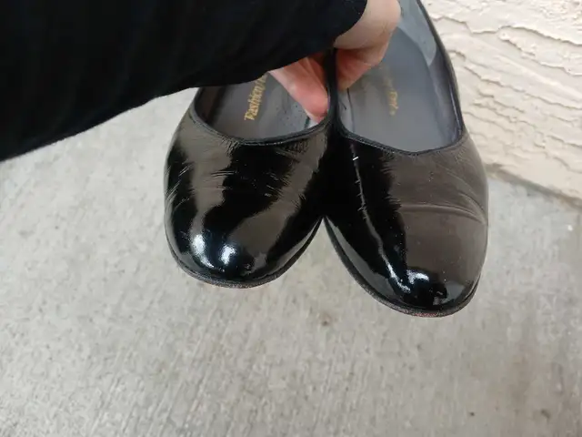 Leather Patent Pumps Shoes Women Size 10 in Women's - Shoes in Calgary - Image 6