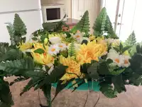 Fleurs artificielles pour pierre tombale