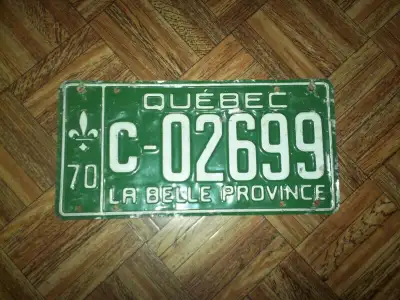 plaque d immatriculation 15$ chaque et je peut poster aller voir mes autres annonces mon adresse cou...