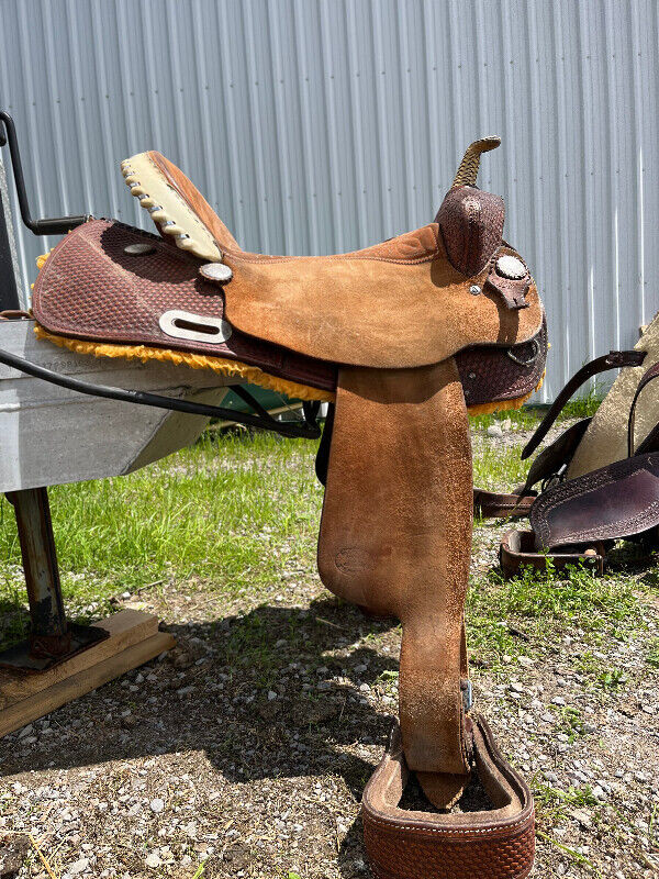 Seat western saddles for sale  