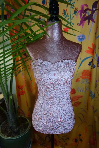 Own a unique display mannequin great for highlighting your room and displaying your favorite jewelry...