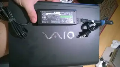 NETBOOK Sony VAIO PCG-5N4L SR Series VGN-SR140D 13.3" (120 GB HD, Intel Core 2 Duo, 2.26 MHz, 3072 M...