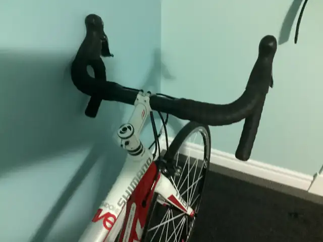 TREK MADONE 5.2  NEW TACX TRAINER and 2 WHEELSETS in Road in Fredericton - Image 7