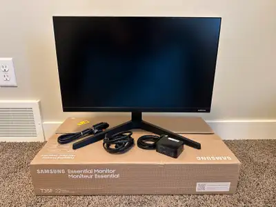 SAMSUNG 22-Inch FHD 1080p Monitor - LIKE NEW, View more