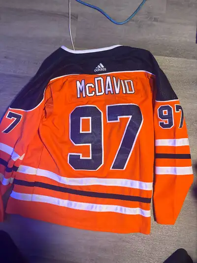 Connor McDavid or jersey, View more