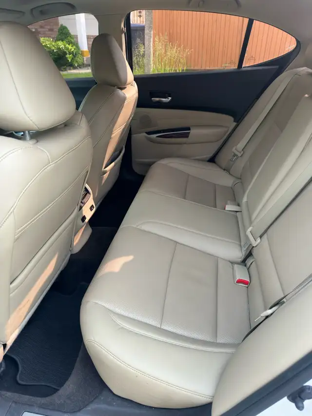 2015 Acura TLX V6 SH-AWD Tech – Clean, Loaded, Selling As-Is: in Cars & Trucks in City of Toronto - Image 4