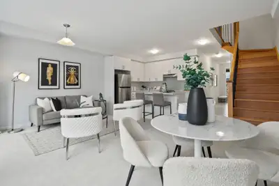 Located In The Coveted Sugarwood Community Boasts 3 Spacious Bedrooms, 2.5 Bathrooms, Open Concept K...