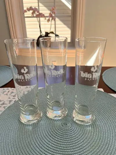 Set of 3 beer glasses. Big rock brewery Best offer