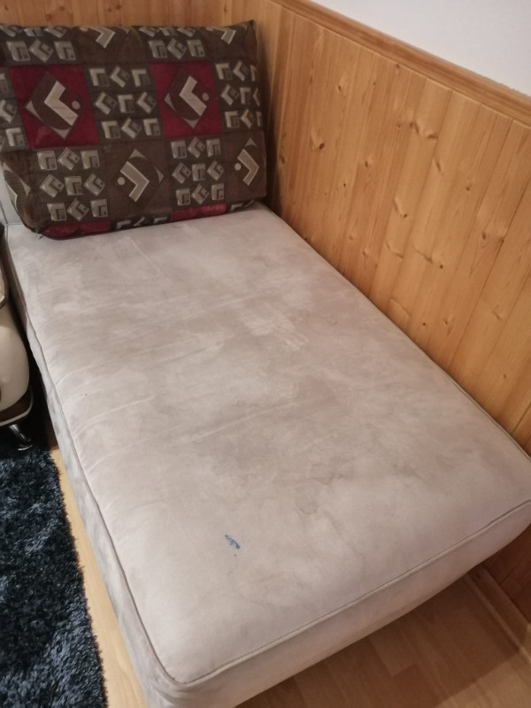 Sofa 50$ Chaise longue 35$ dans Sofas et futons  à Laval/Rive Nord - Image 2