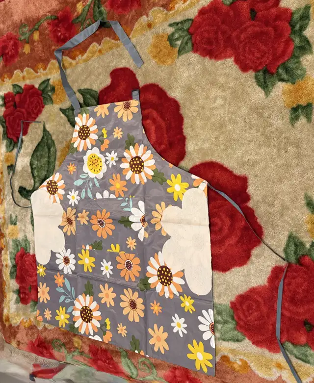 Floral Apron443776520201840641