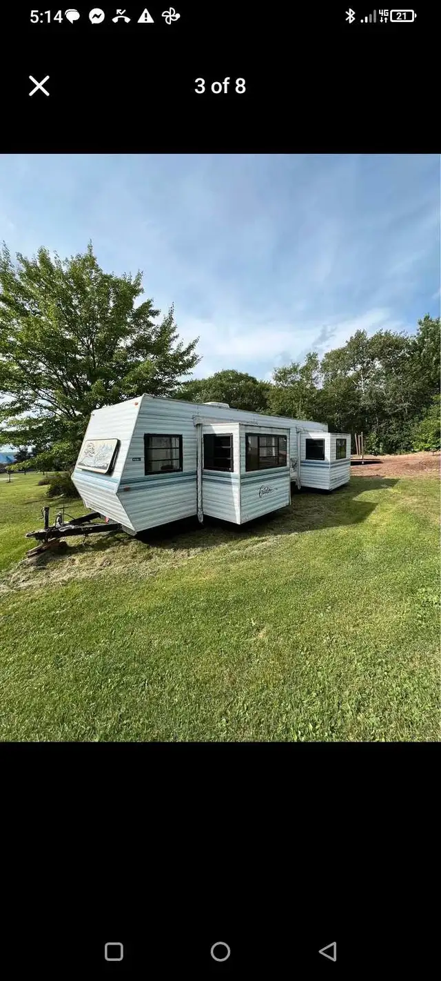 31' Gutted Trailer in Other in Saint John - Image 3