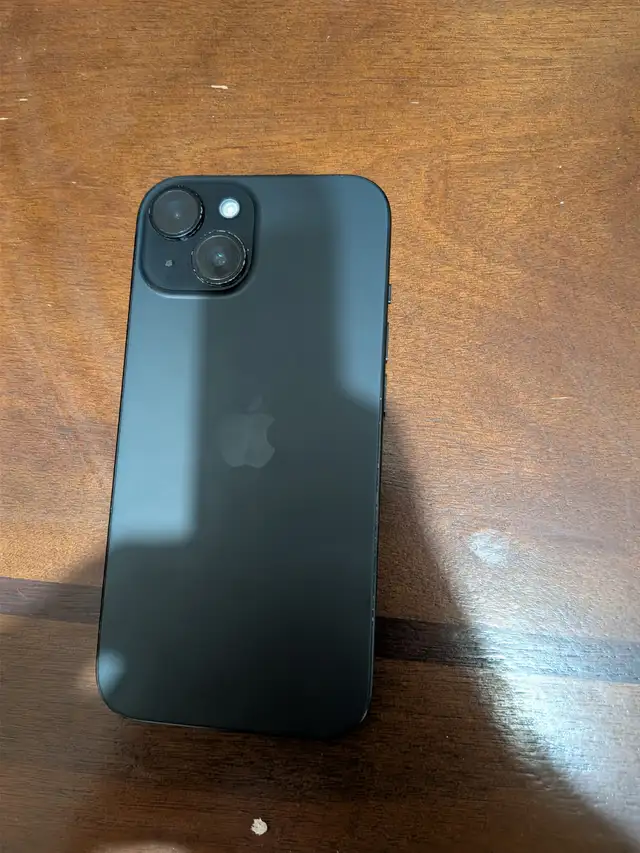 iPhone 15 128 gb black in Cell Phones in City of Toronto - Image 3