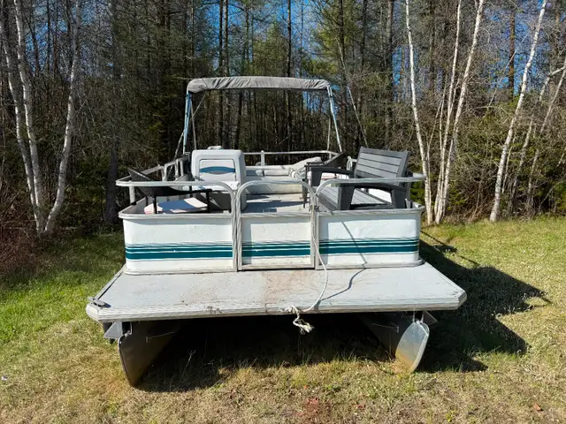 Ponton Admiral 20 pieds moteur Honda in Powerboats & Motorboats in Sherbrooke - Image 6