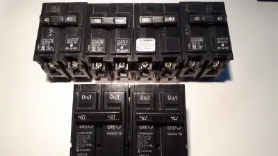 DISJONCTEURS 40A SIEMENS ET SYLVANIA, View more