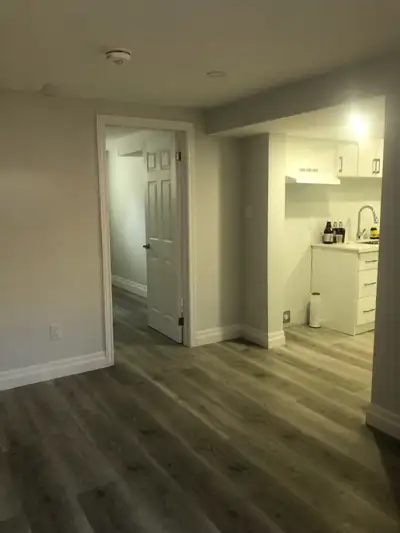 Legal Basement with 1 bedroom & 1 washroom For Rent $1800 month
