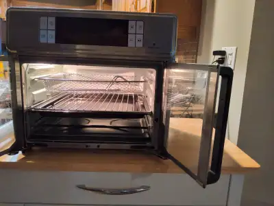 Kalorik Maxx air fryer used a handful of times. 100 obo