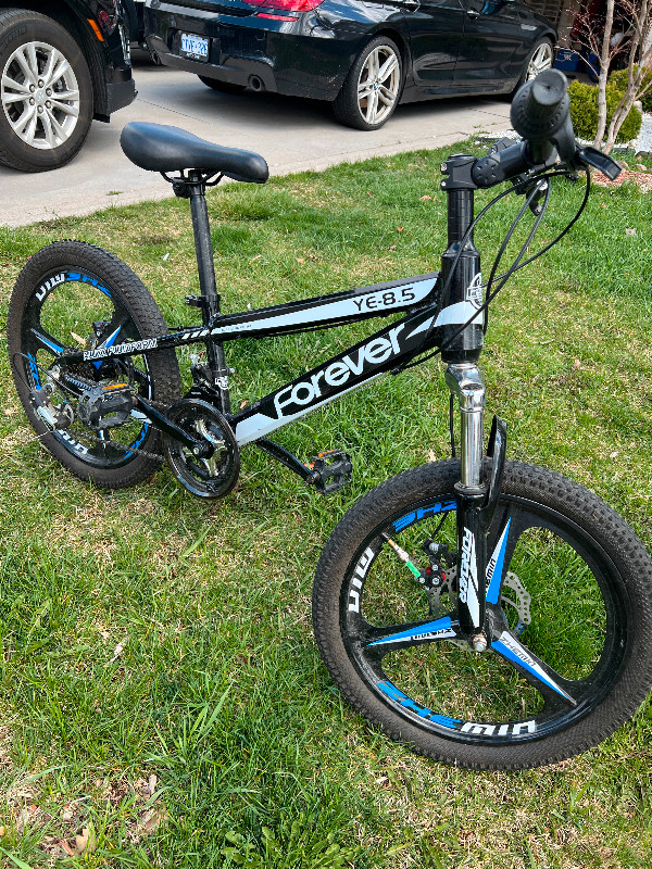 Almost Brand new stunning bike for age 6-10 in Kids in City of Toronto - Image 4