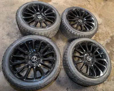 Selling a set of 4x 20" Land Rover Replica winter rims with Bridgestone Blizzak DMV2 SUV snow tires....