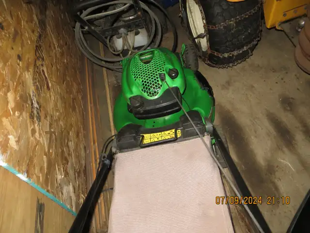 tondeuse in Lawnmowers & Leaf Blowers in Longueuil / South Shore - Image 4