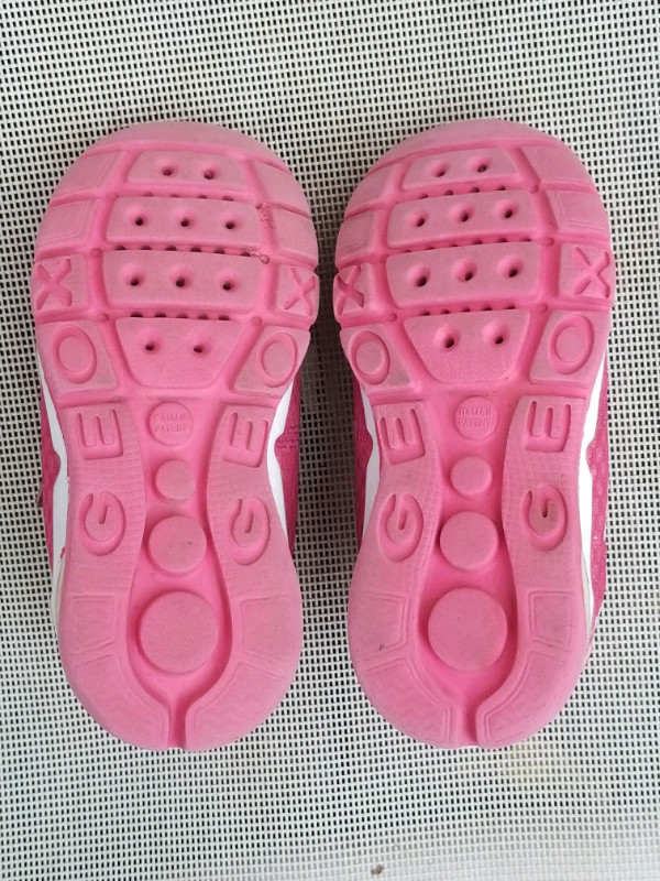 Geox girl toddler shoes size 6.5 in Clothing - 12-18 Months in City of Toronto - Image 3