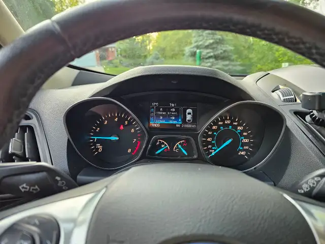 2015 Ford Escape in Cars & Trucks in Hamilton - Image 7