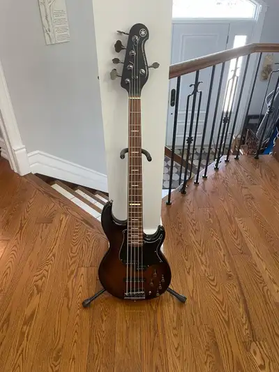 Yamaha bb735 5 string bass, View more