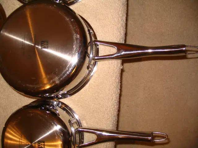 ZWILLING J.A HENCKELS TRUCLAD COOKWARE SET in Kitchen & Dining Wares in Edmonton - Image 9