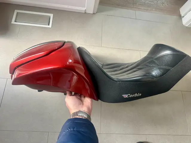 Corbin Smuggler seat for BMW K1600 in Motorcycle Parts & Accessories in Hamilton - Image 3