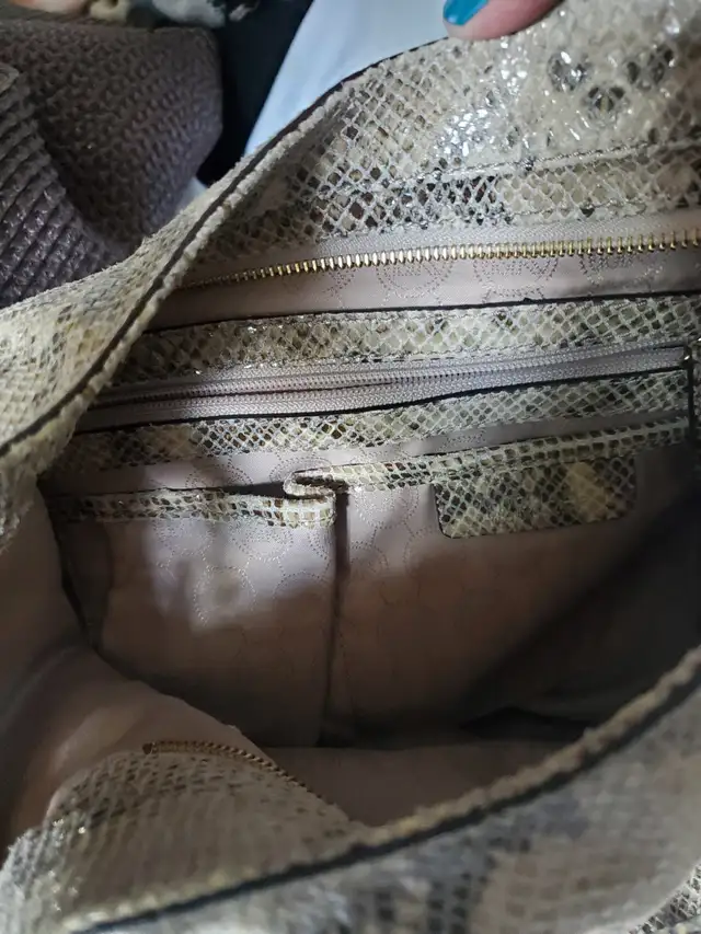 Womens Michael Kors Purse in Women's - Bags & Wallets in London - Image 4