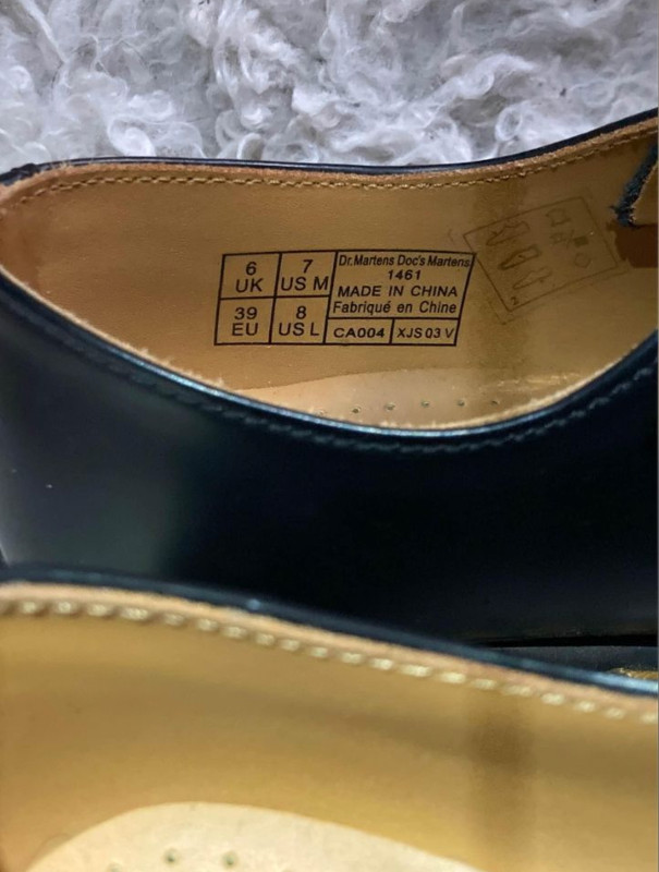Doc Martens 1461 like new 7 US / 39 EUR dans Chaussures pour hommes  à Ville de Montréal - Image 3