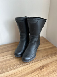 LIKE NEW - Oxford Women’s Waterproof Motorcycle Boots Size 6