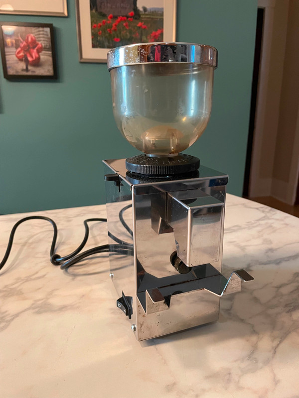 Moulin à café / coffee grinder Isomac Professionale Machines à café