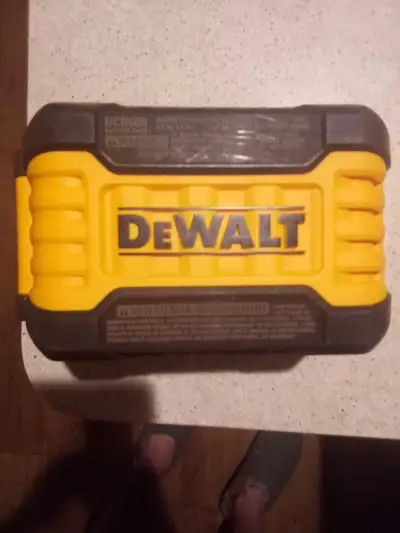 dewalt 20v / 60v felxvolt battery, View more