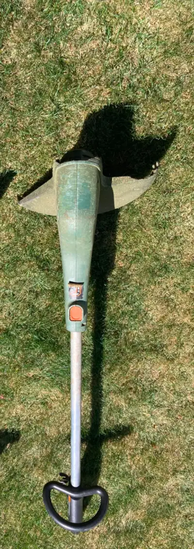 1-12” lawn whipper snipper for sale Black and Decker lawn edger., View more