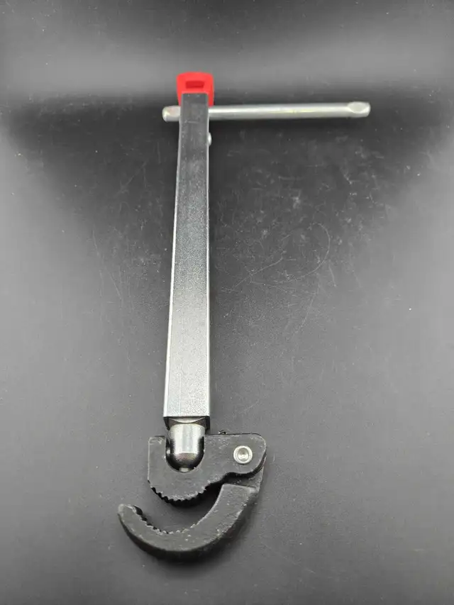 Milwaukee Basin Wrench in Power Tools in City of Toronto - Image 3