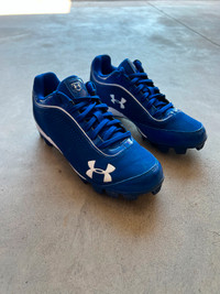 UNDER ARMOUR BASEBALL CLEATS (womens) - Perfect Condition